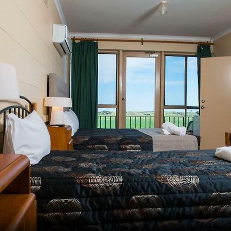 Tailem Bend Riverside Hotel Екстериор снимка
