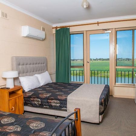 Tailem Bend Riverside Hotel Екстериор снимка
