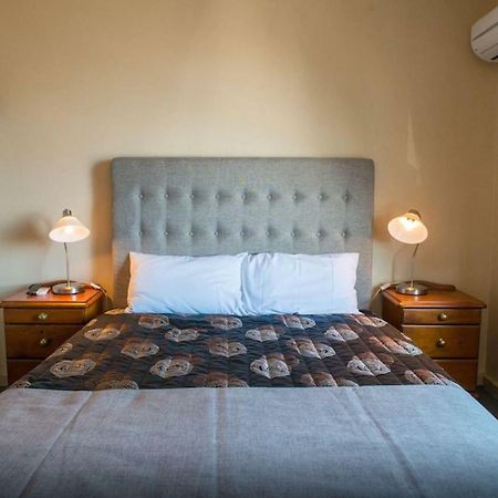 Tailem Bend Riverside Hotel Екстериор снимка