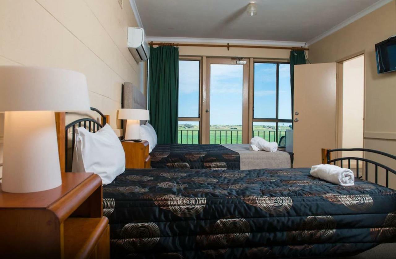 Tailem Bend Riverside Hotel Екстериор снимка
